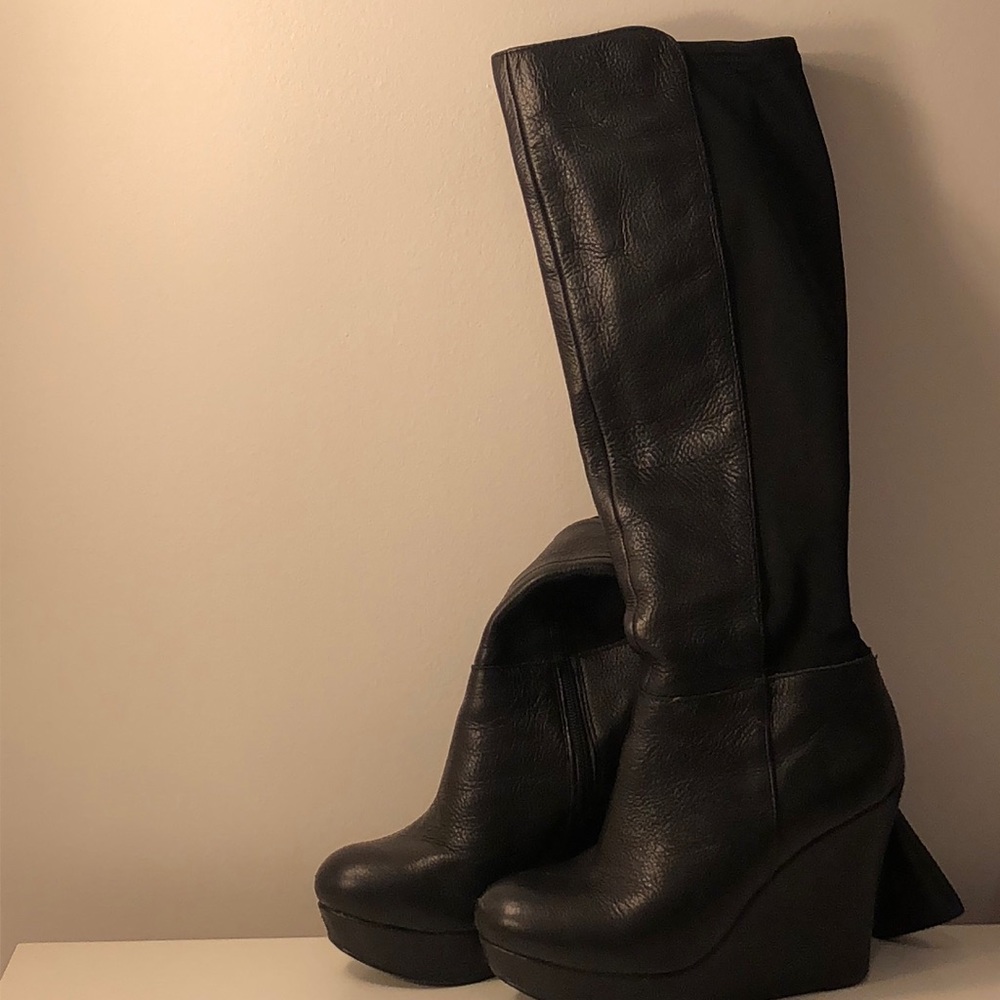 Awesome thigh high platform leather boots!!